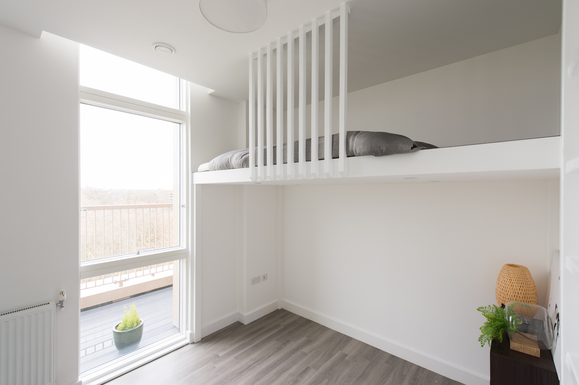 Wall-to-wall solution, with ladder - Scandinavian Loft